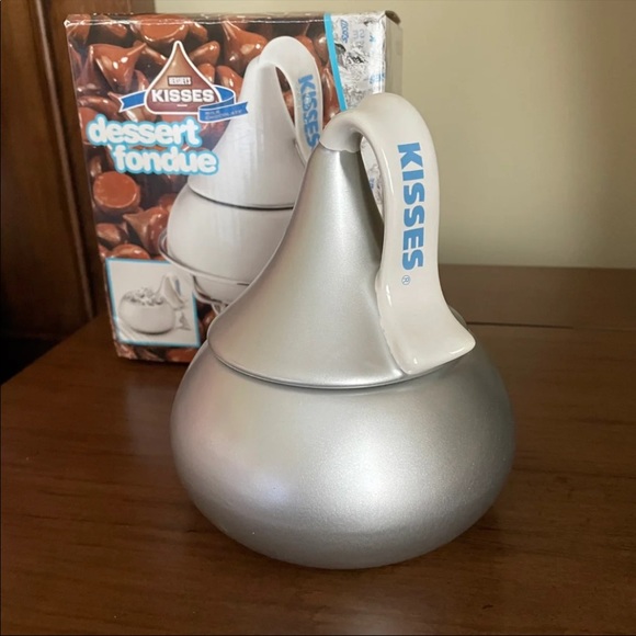 NWT Hershey's kisses silver toned fondue set. - Picture 3 of 6